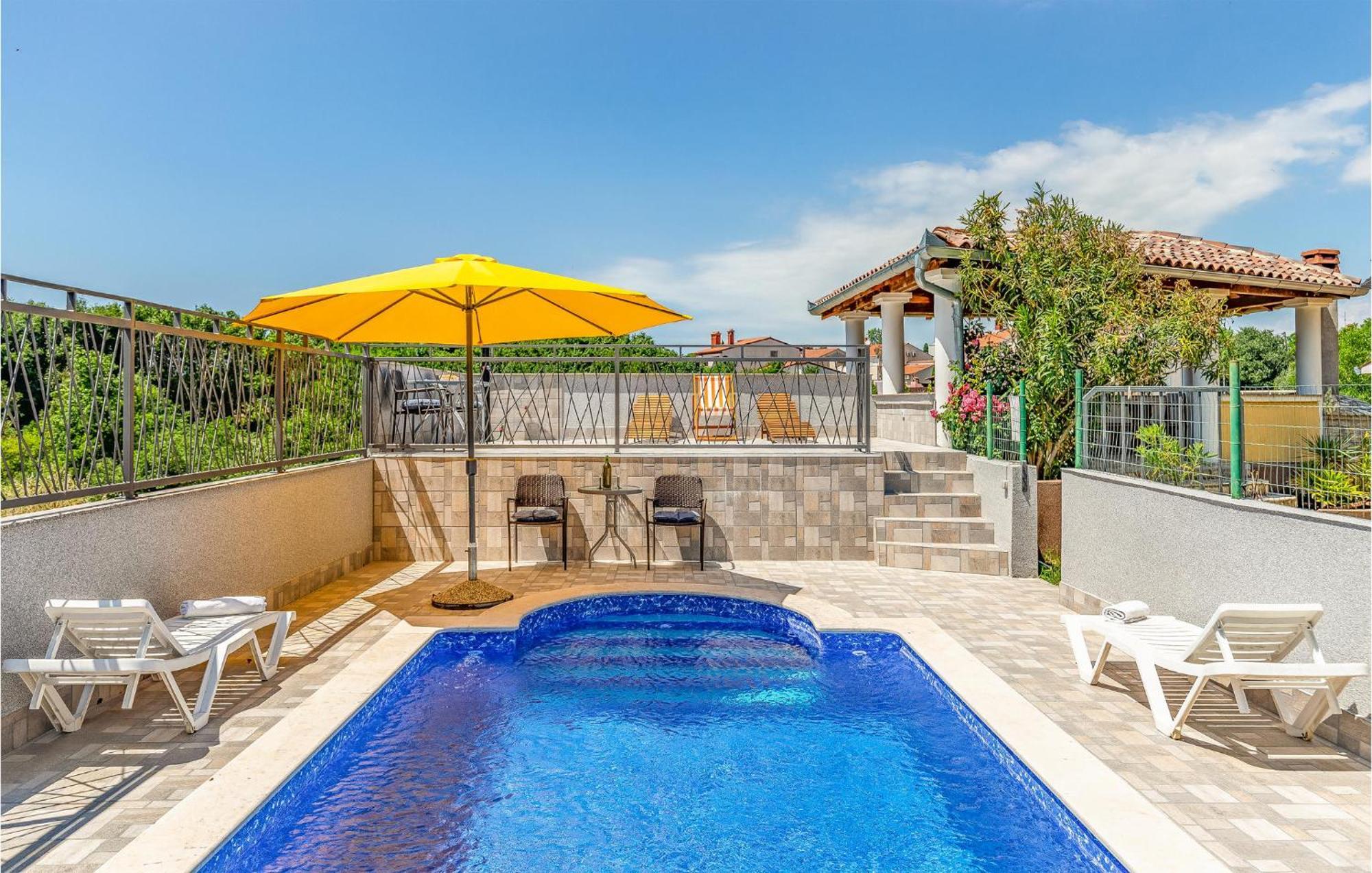 Gorgeous Apartment In Pula With Kitchen Εξωτερικό φωτογραφία
