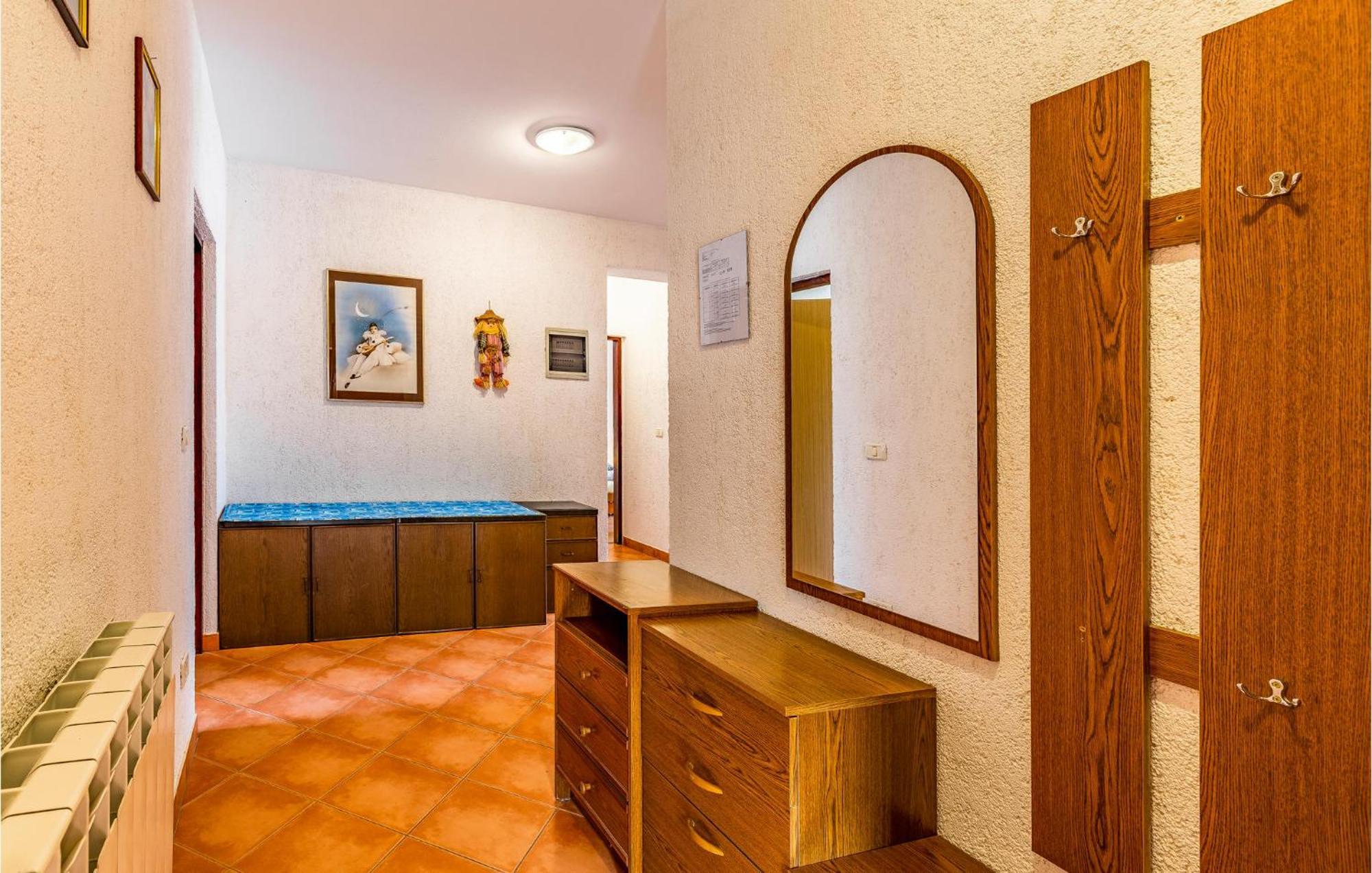 Gorgeous Apartment In Pula With Kitchen Εξωτερικό φωτογραφία