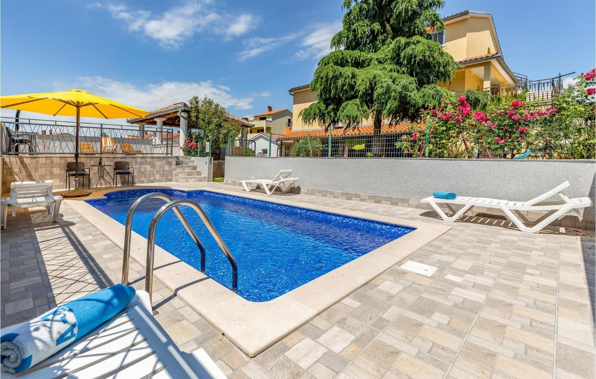Gorgeous Apartment In Pula With Kitchen Εξωτερικό φωτογραφία
