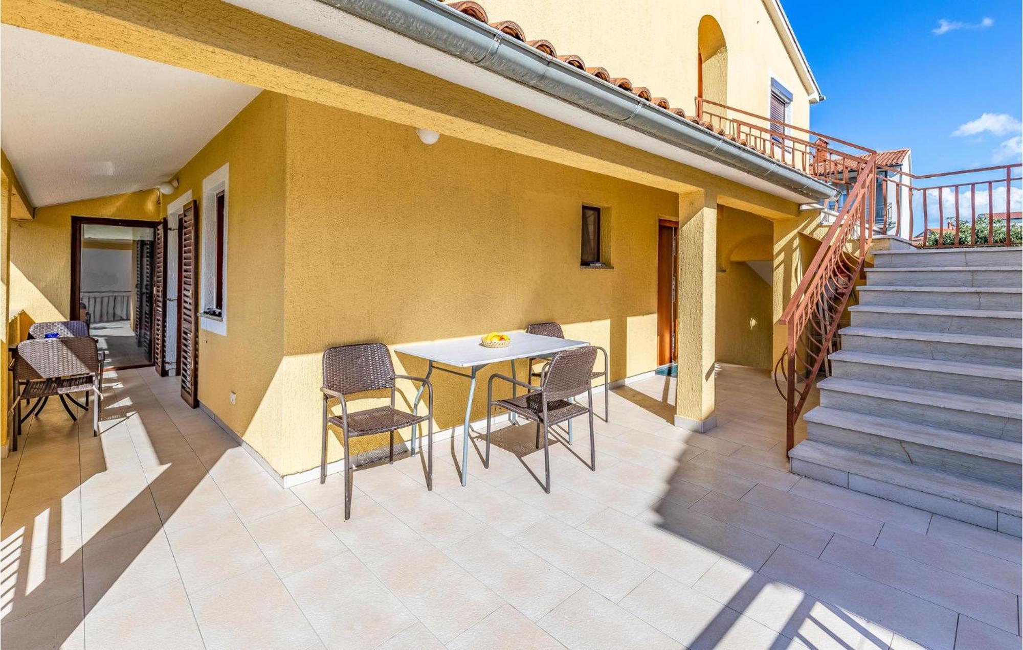 Gorgeous Apartment In Pula With Kitchen Εξωτερικό φωτογραφία