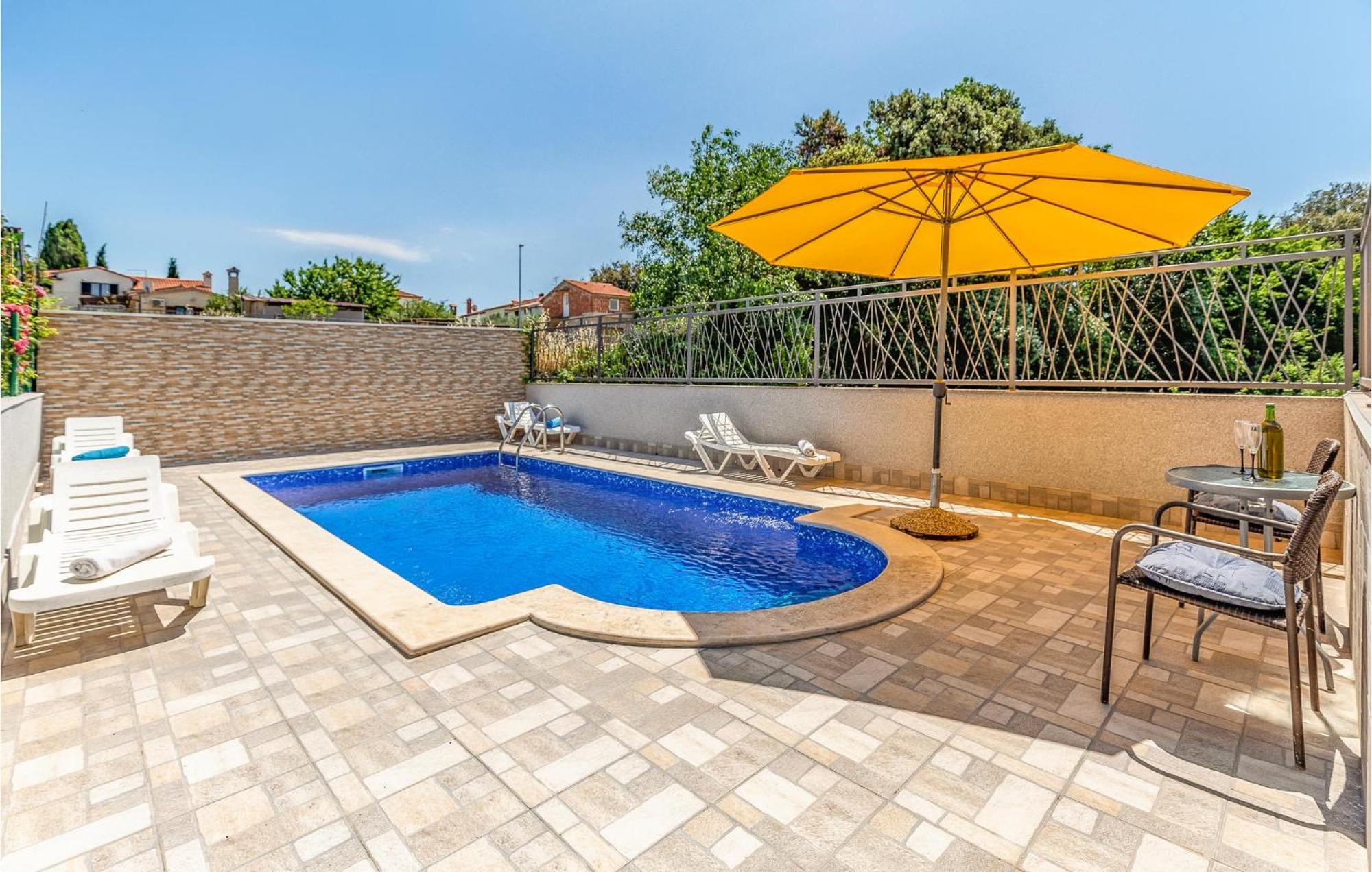 Gorgeous Apartment In Pula With Kitchen Εξωτερικό φωτογραφία