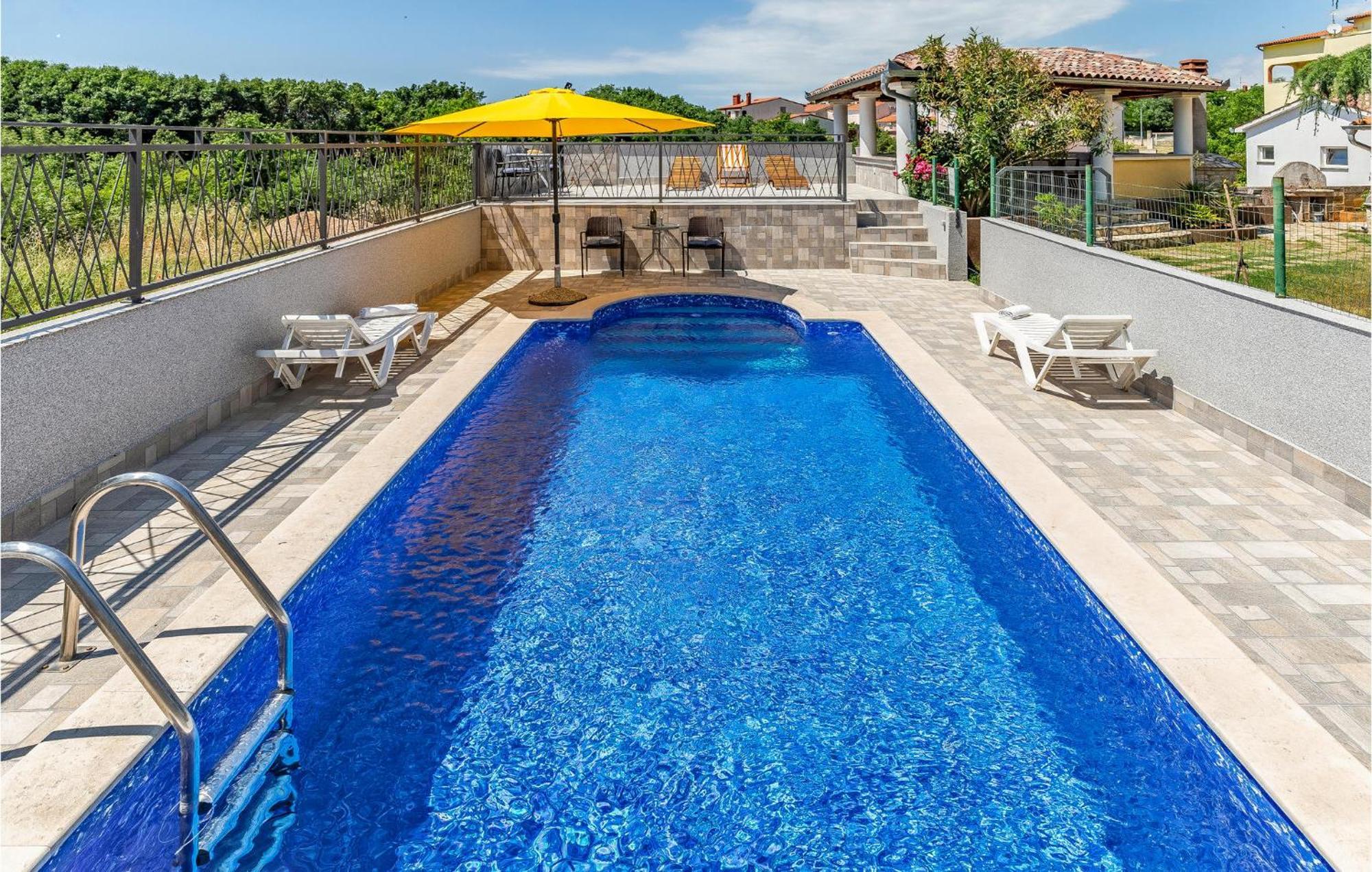 Gorgeous Apartment In Pula With Kitchen Εξωτερικό φωτογραφία